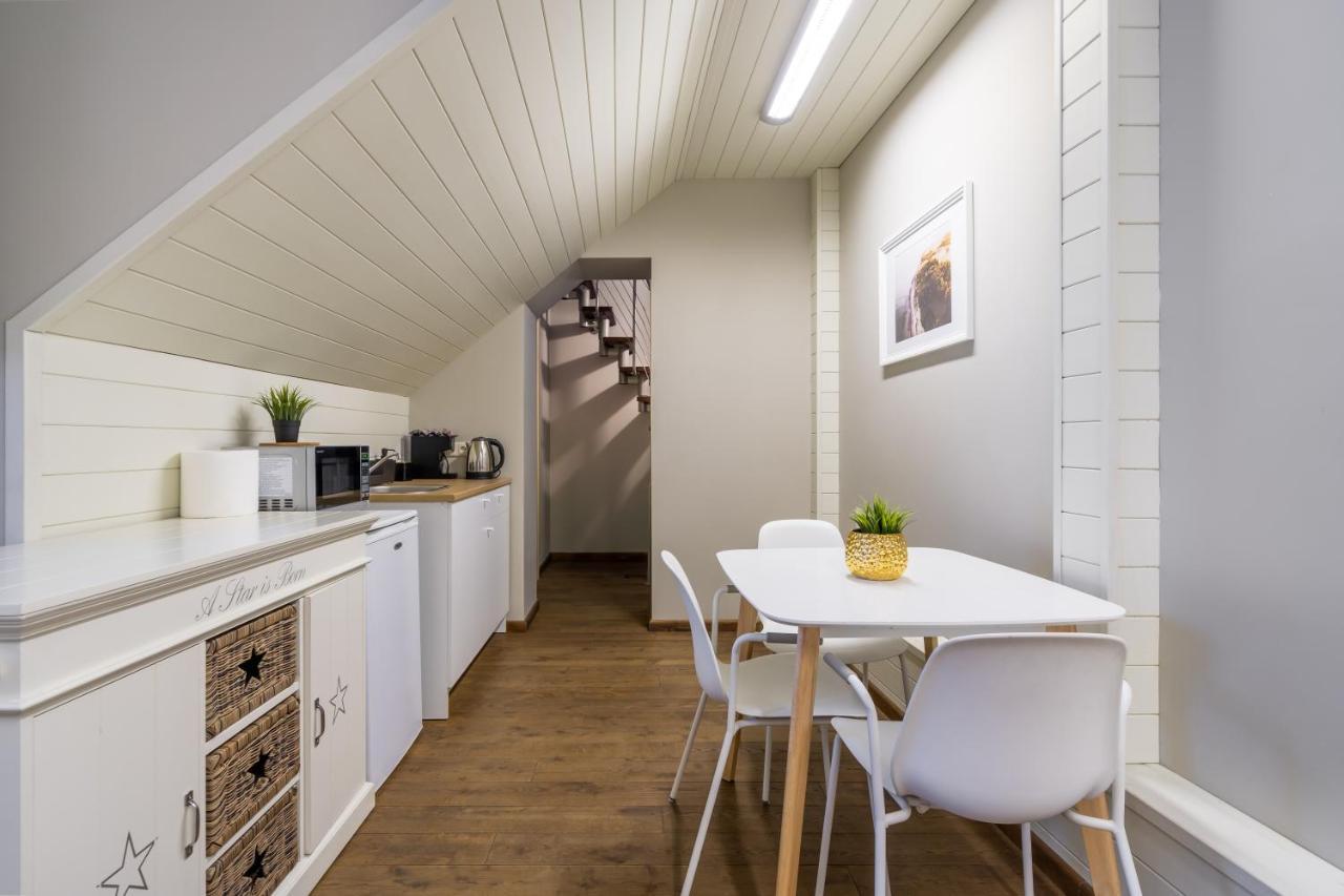 Enjoy Old Town Vibes In 1716 Laipu Residence With 4 Stylish Apartments And 1 Penthouse Ρίγα Εξωτερικό φωτογραφία